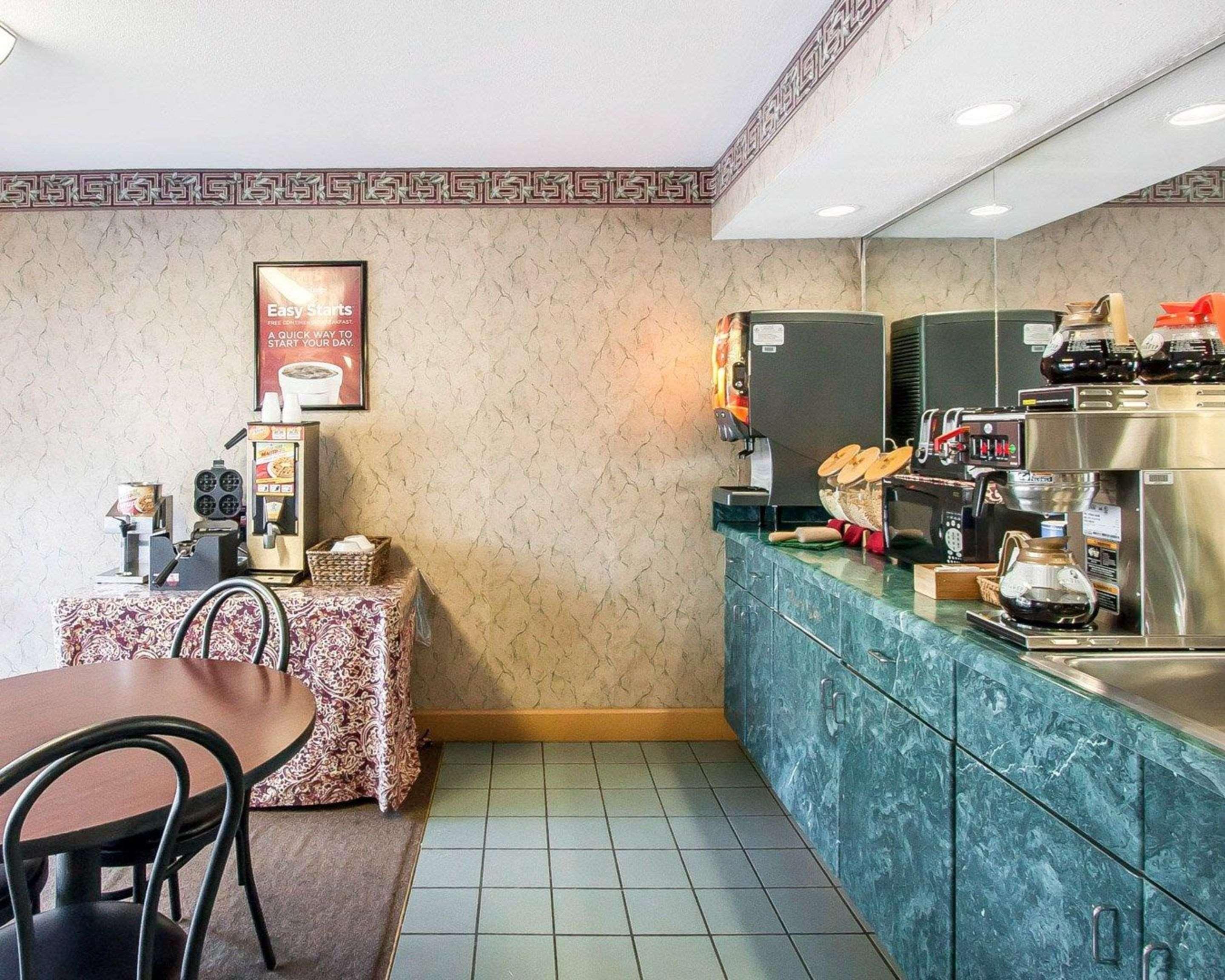 Econo Lodge Inn & Suites מורפריסבורו מראה חיצוני תמונה