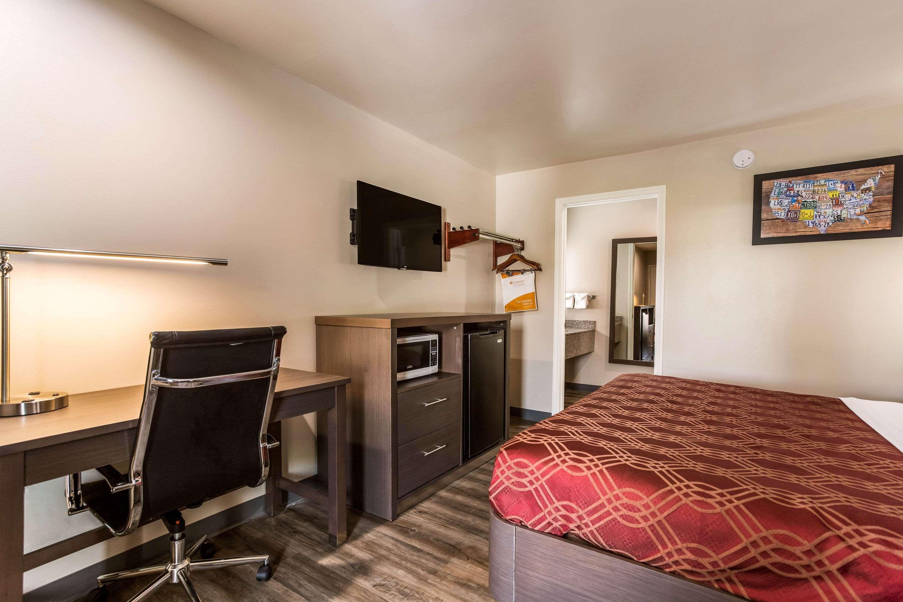 Econo Lodge Inn & Suites מורפריסבורו מראה חיצוני תמונה