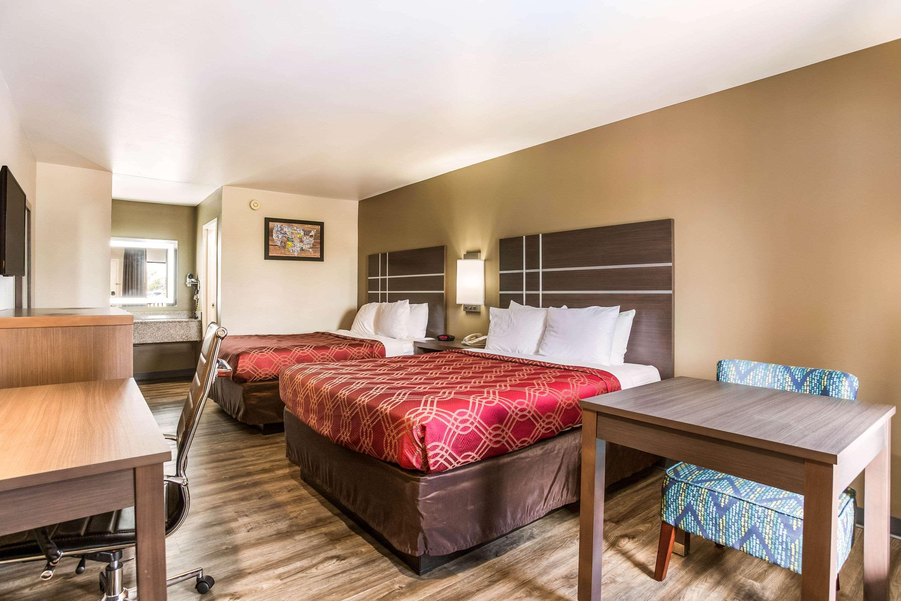 Econo Lodge Inn & Suites מורפריסבורו מראה חיצוני תמונה