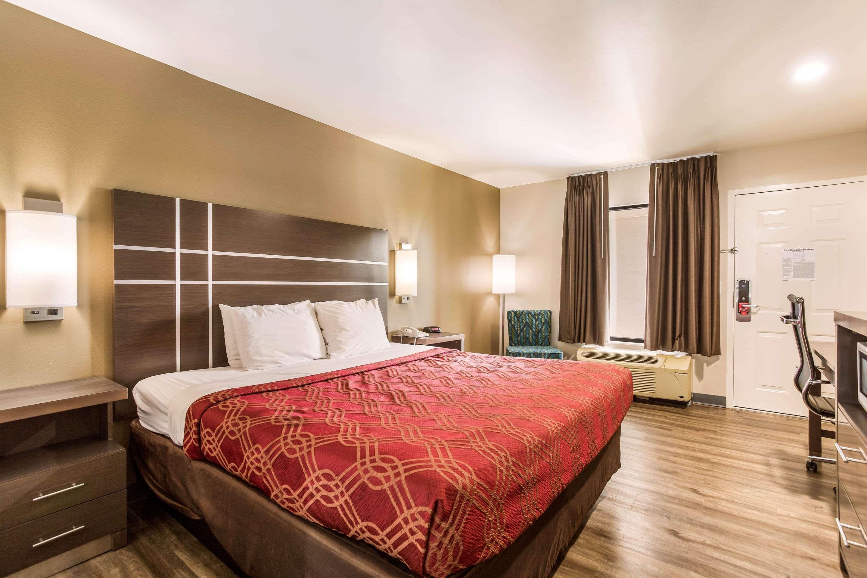 Econo Lodge Inn & Suites מורפריסבורו מראה חיצוני תמונה