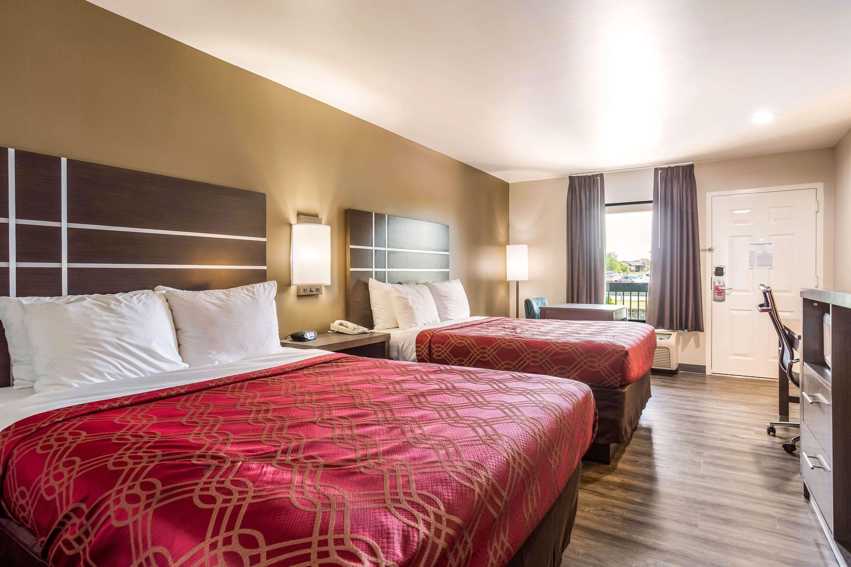 Econo Lodge Inn & Suites מורפריסבורו מראה חיצוני תמונה