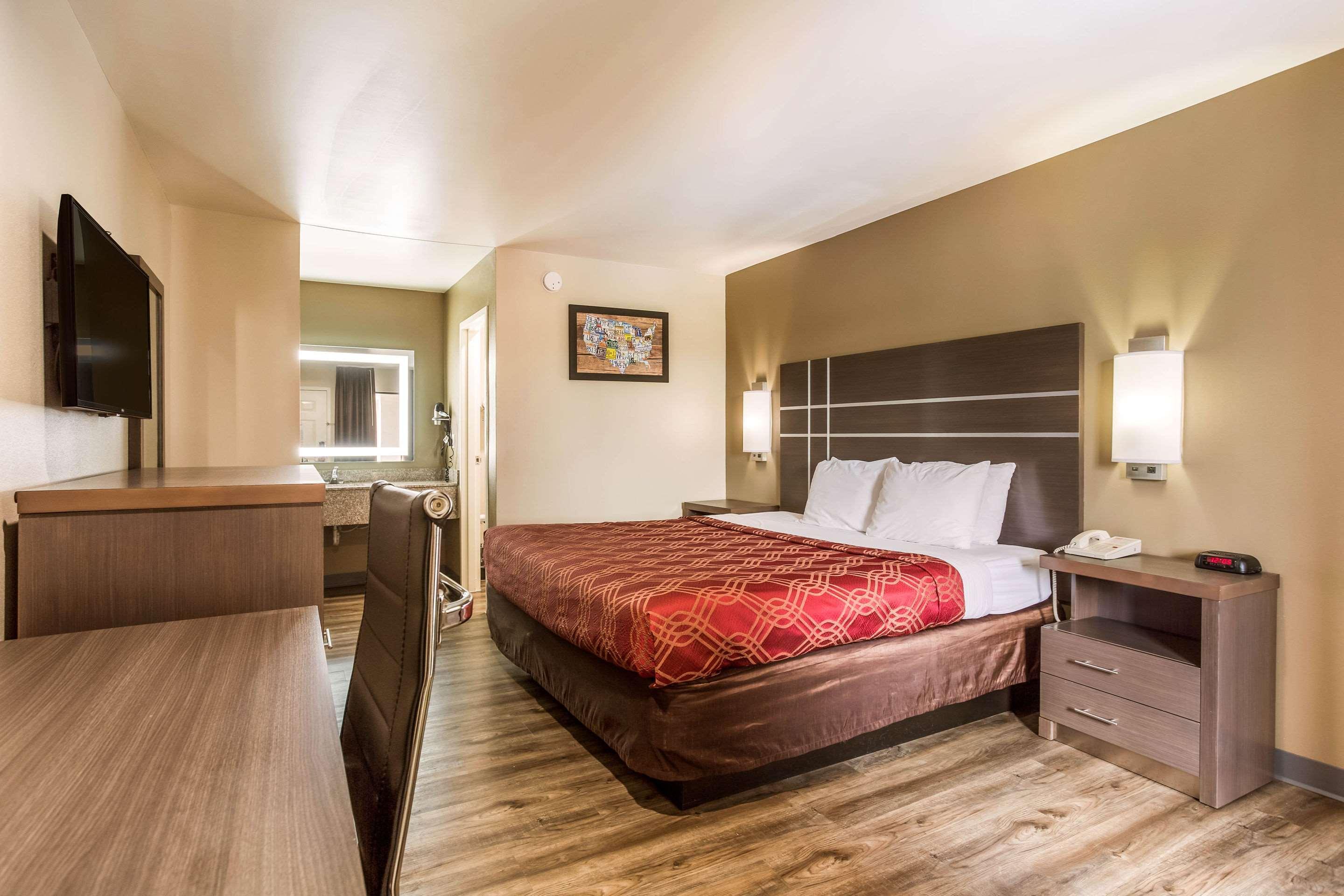 Econo Lodge Inn & Suites מורפריסבורו מראה חיצוני תמונה