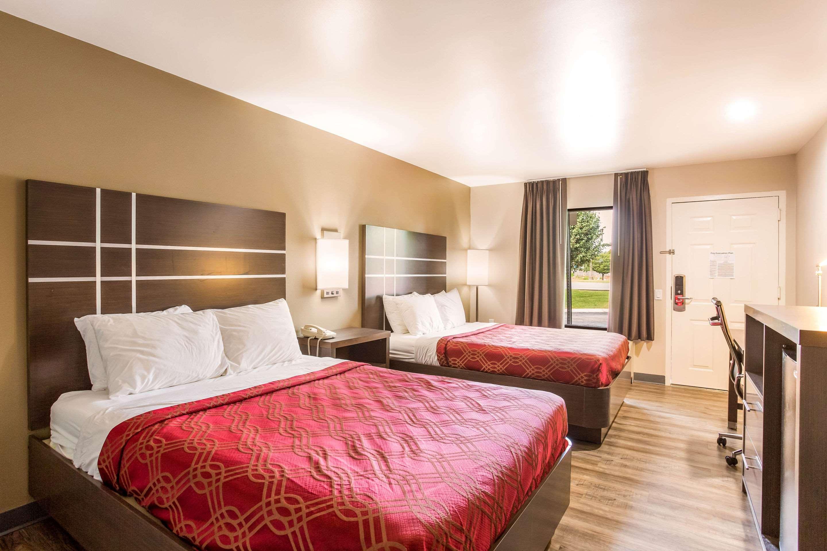 Econo Lodge Inn & Suites מורפריסבורו מראה חיצוני תמונה