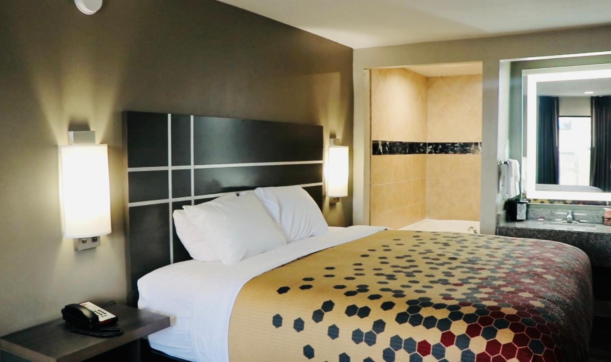 Econo Lodge Inn & Suites מורפריסבורו מראה חיצוני תמונה
