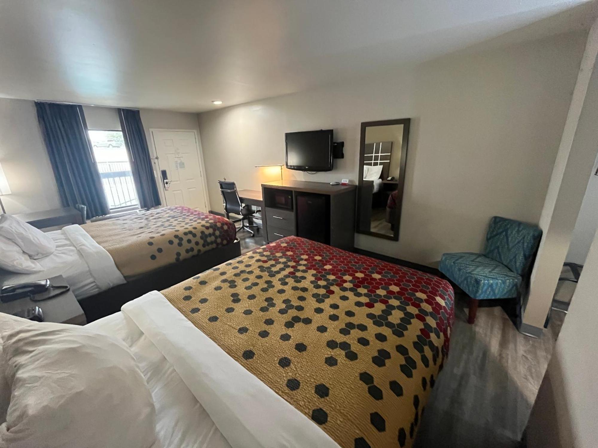 Econo Lodge Inn & Suites מורפריסבורו מראה חיצוני תמונה