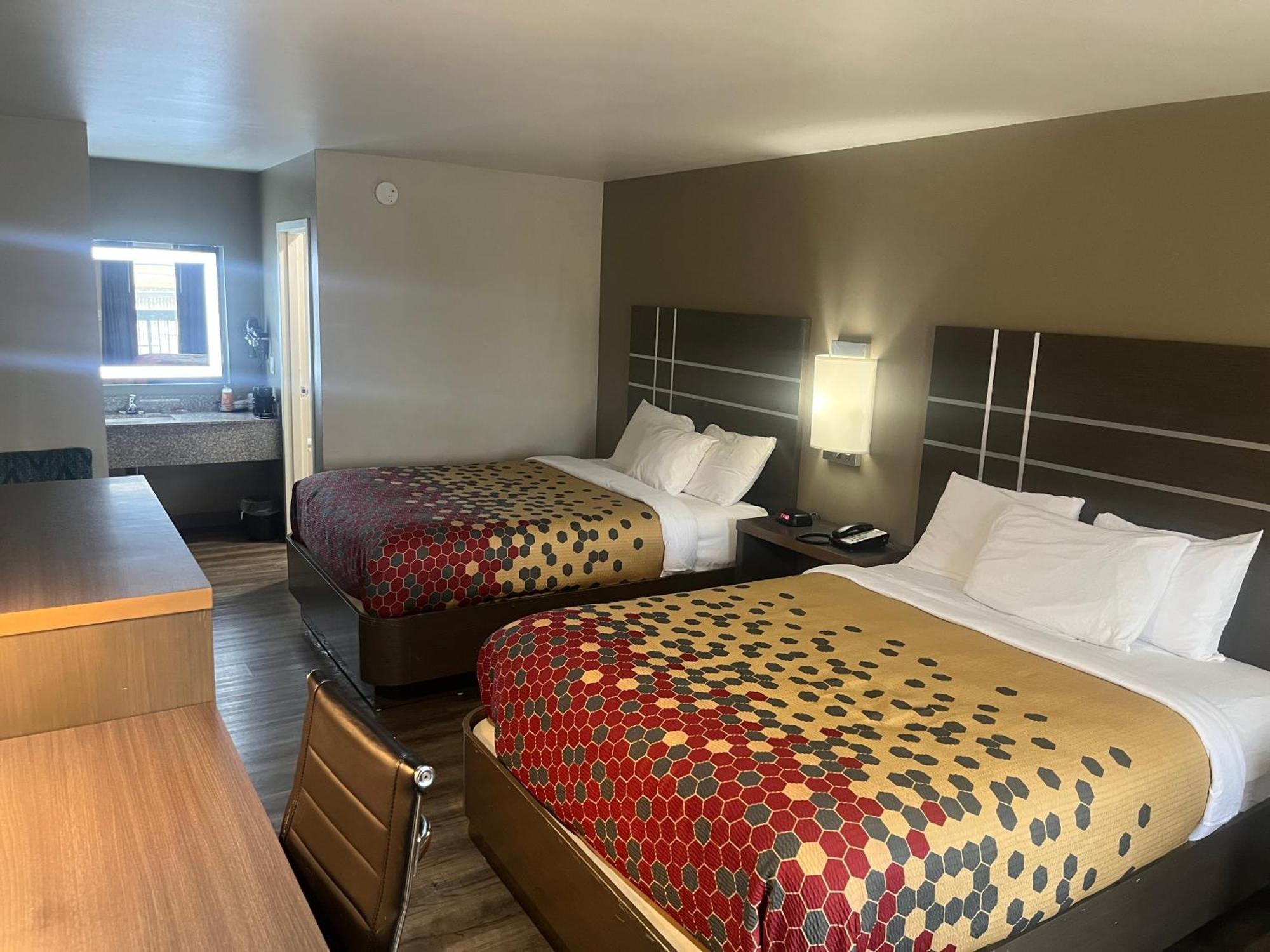 Econo Lodge Inn & Suites מורפריסבורו מראה חיצוני תמונה