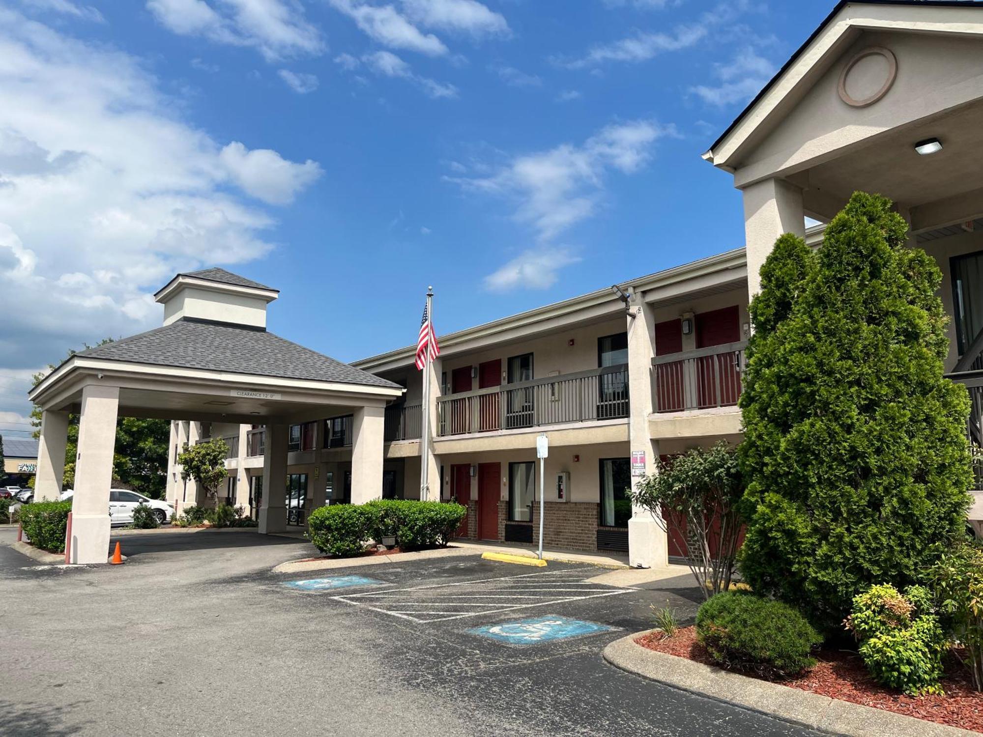 Econo Lodge Inn & Suites מורפריסבורו מראה חיצוני תמונה