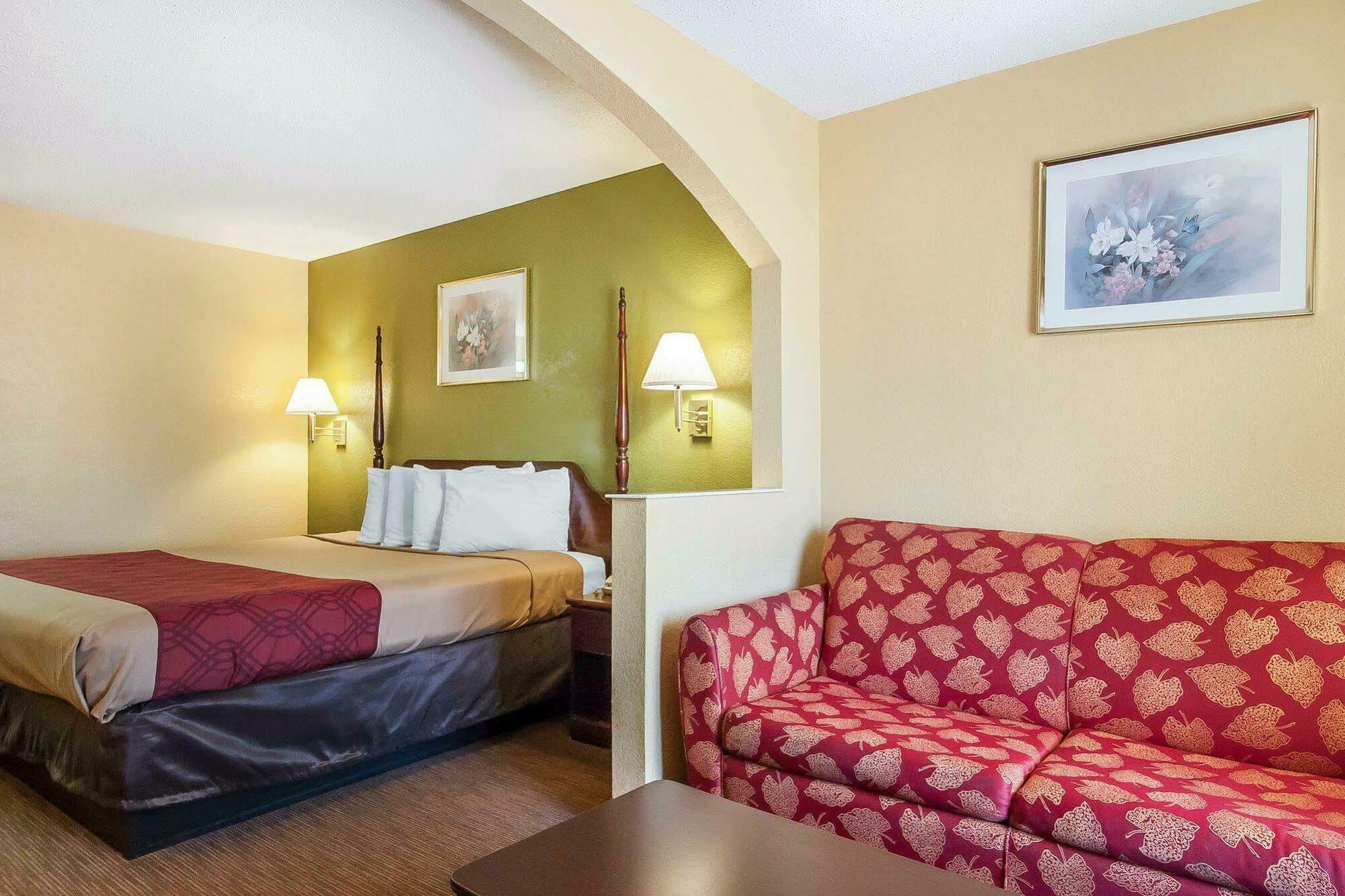 Econo Lodge Inn & Suites מורפריסבורו מראה חיצוני תמונה