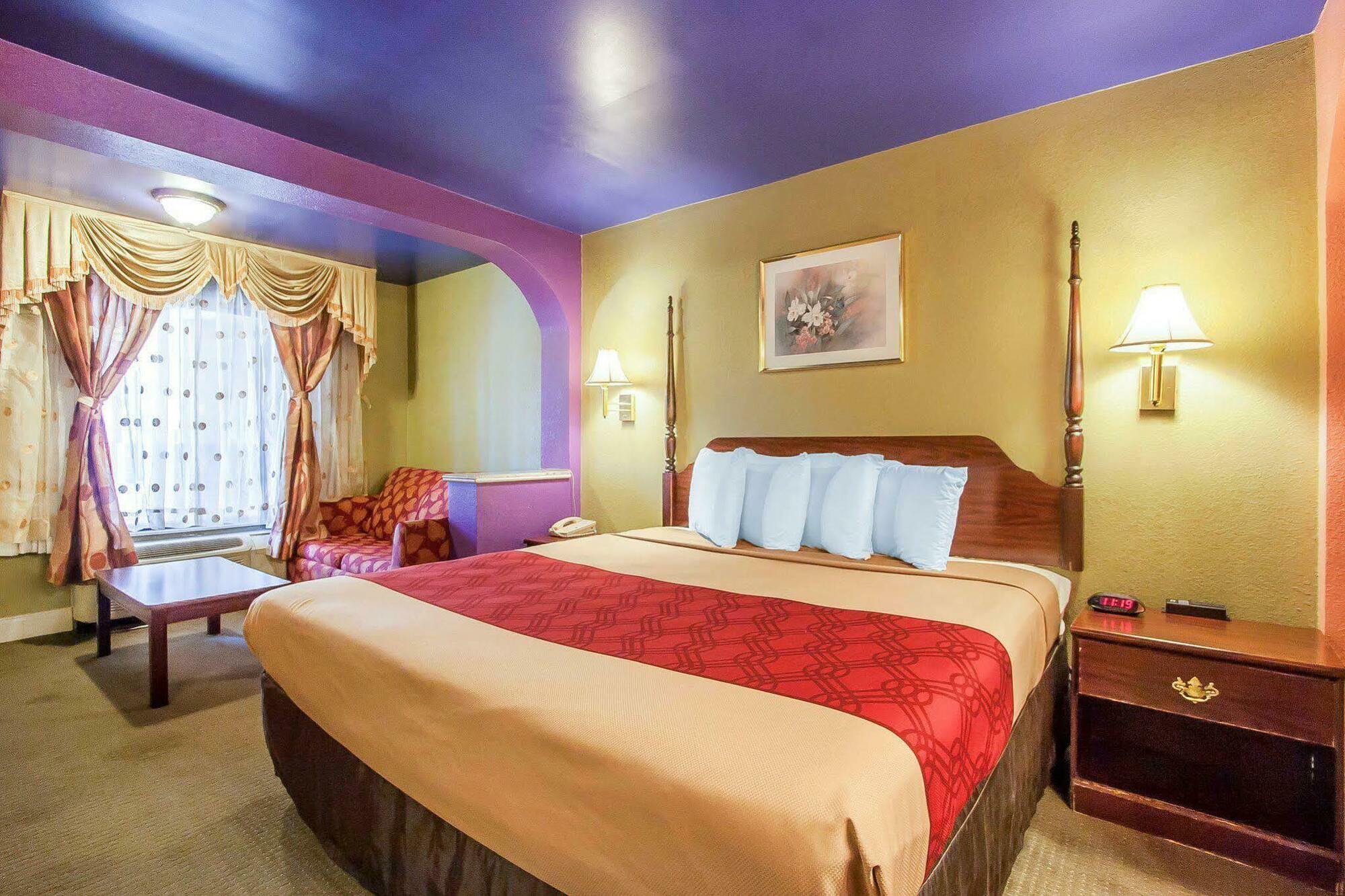 Econo Lodge Inn & Suites מורפריסבורו מראה חיצוני תמונה